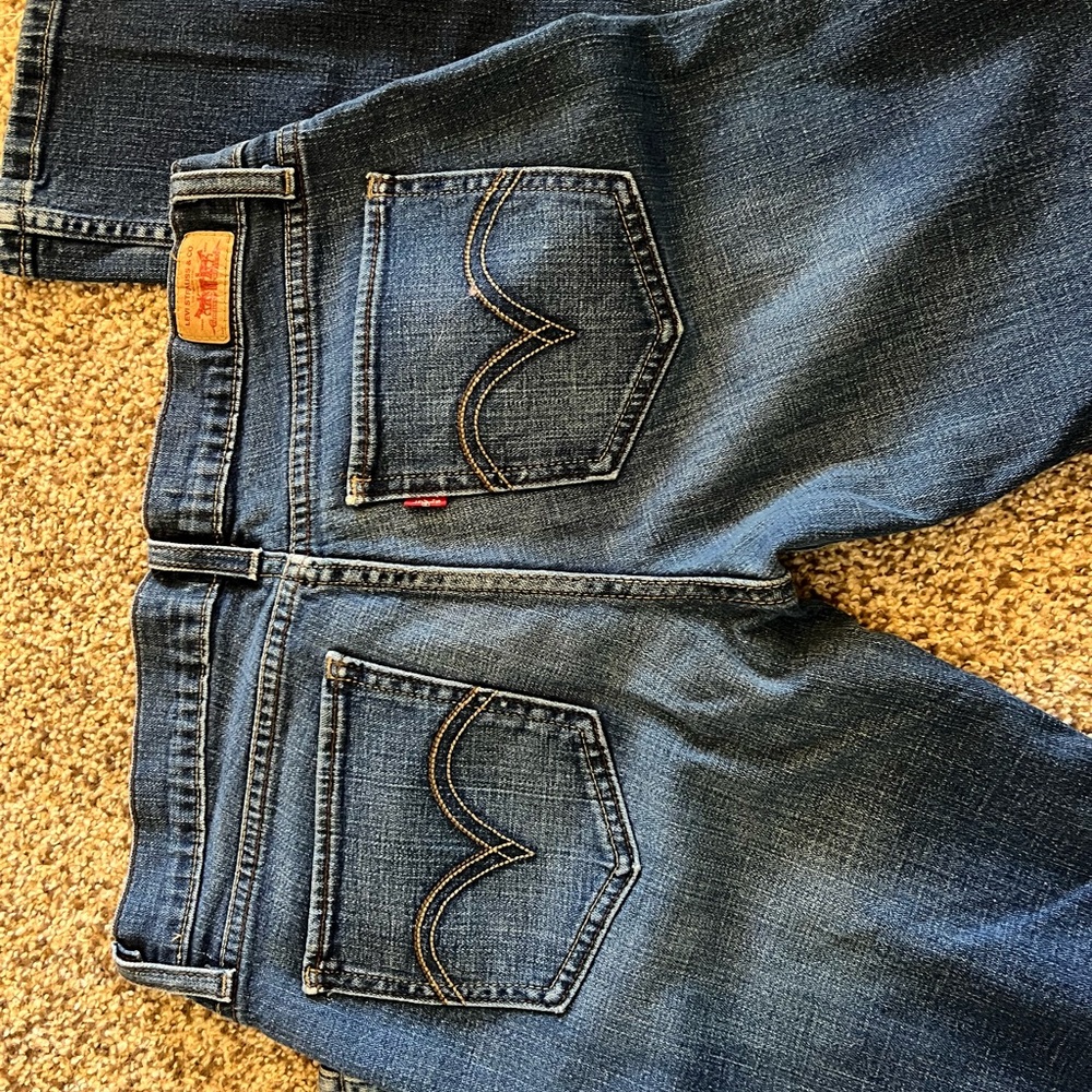 Levi's women’s Dark Blue Jeans with Signature Back Pocket